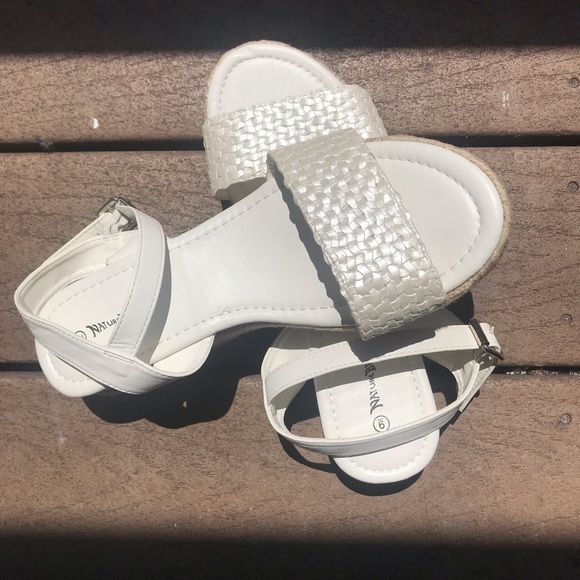 Sandals for summertime - Picture 1 of 5
